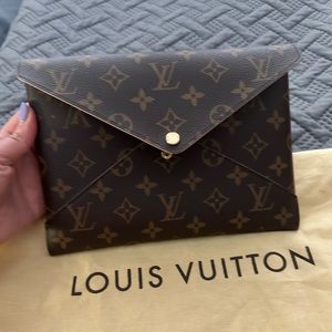 Louis Vuitton Large Kiragami Rose Pochette